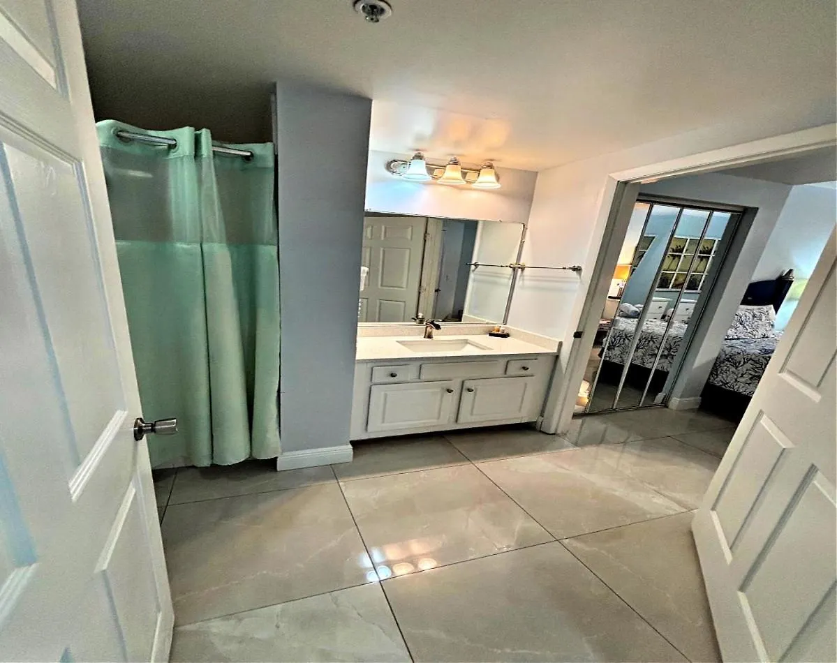 Vacation In Comfort And Luxury - 1Br Direct Oceanfront - Wyndham Ocean Walk Resort 1307 Daytona Beach Apartment