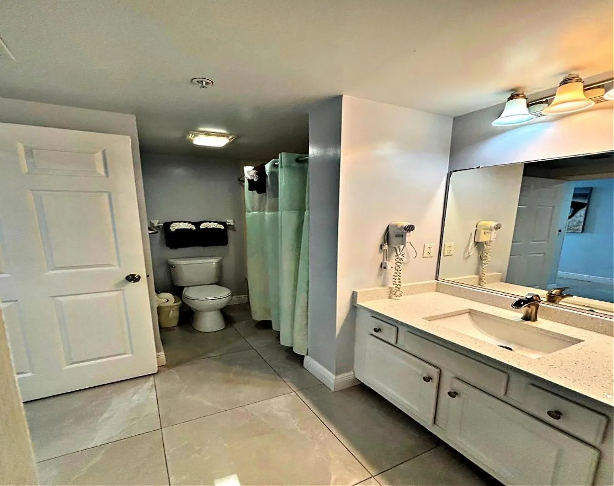 Vacation In Comfort And Luxury - 1Br Direct Oceanfront - Wyndham Ocean Walk Resort 1307 Daytona Beach Apartment